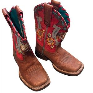 Ariat cowgirl boots.